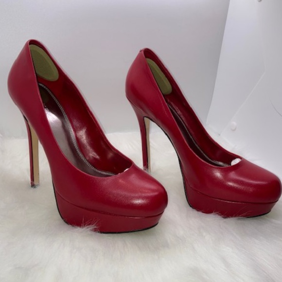 Red leather 4" stilettos like new - Picture 2 of 4